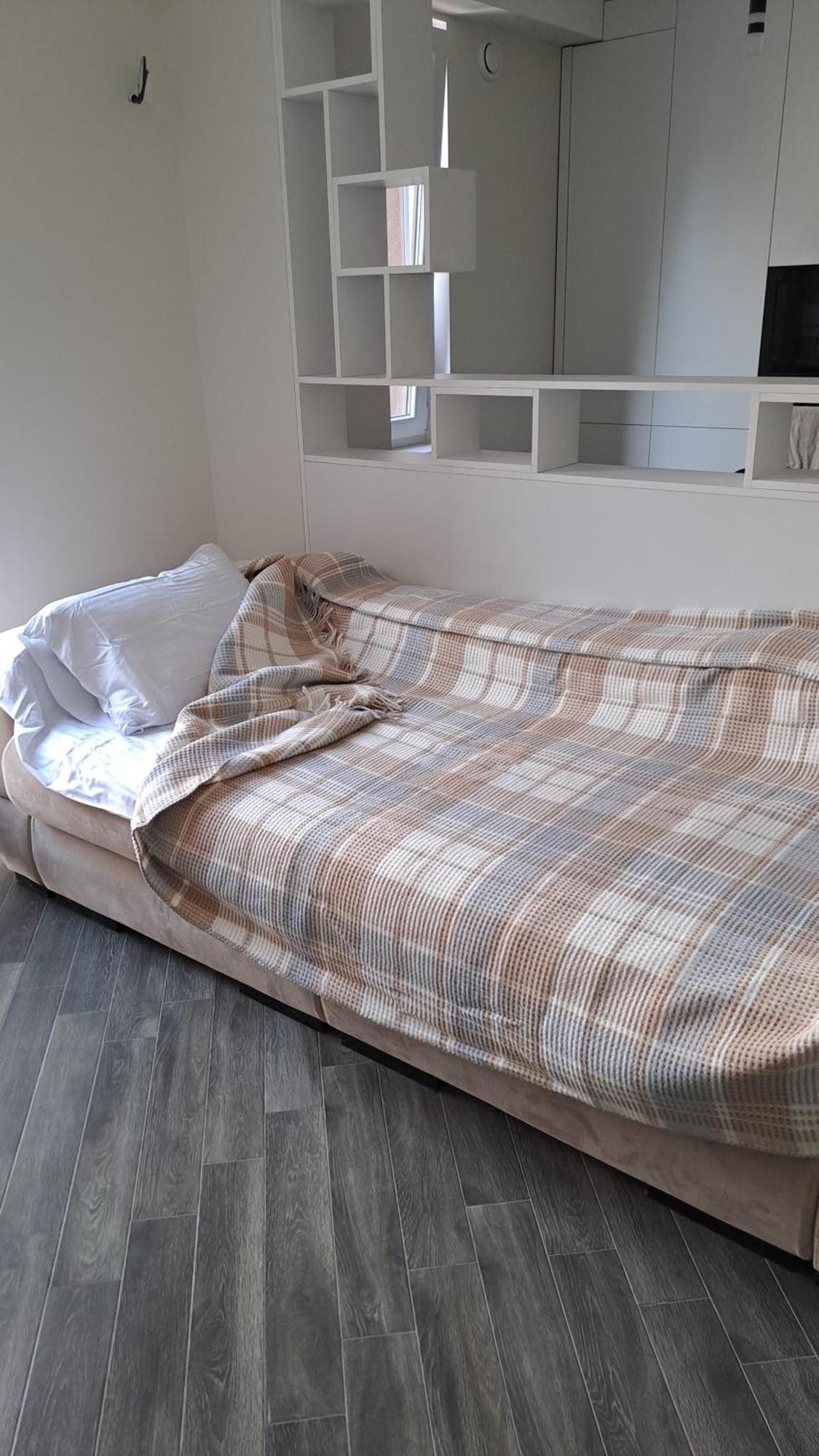 Аэропорт-Номера 24/24 . Apartment Chisinau Bagian luar foto