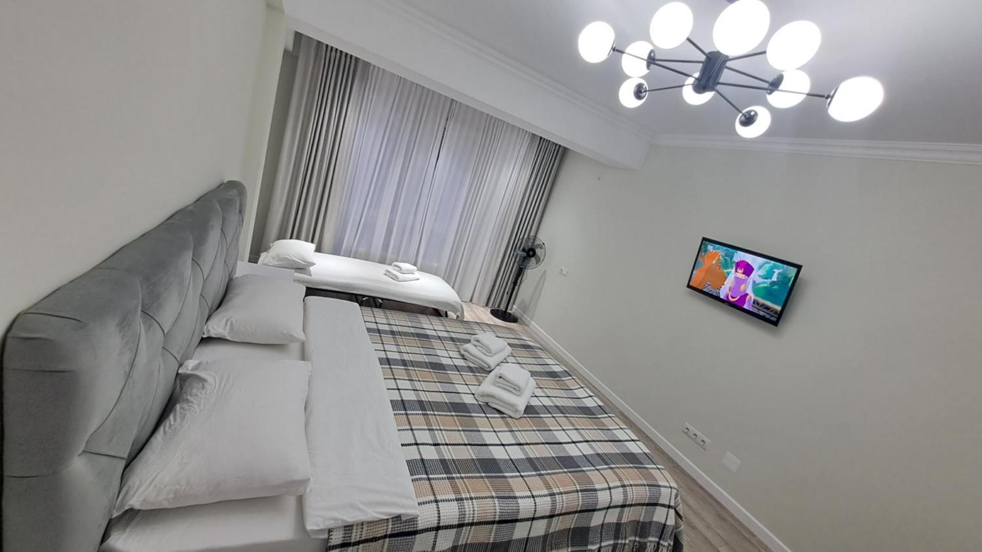Аэропорт-Номера 24/24 . Apartment Chisinau Bagian luar foto