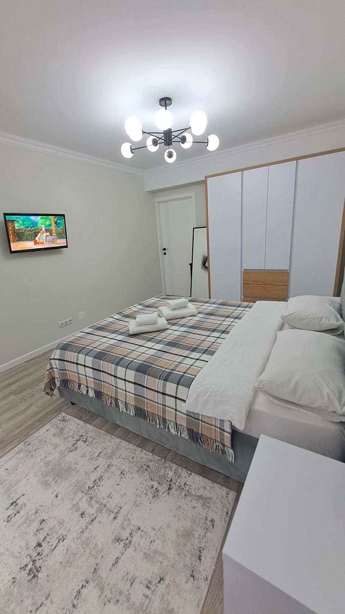 Аэропорт-Номера 24/24 . Apartment Chisinau Bagian luar foto