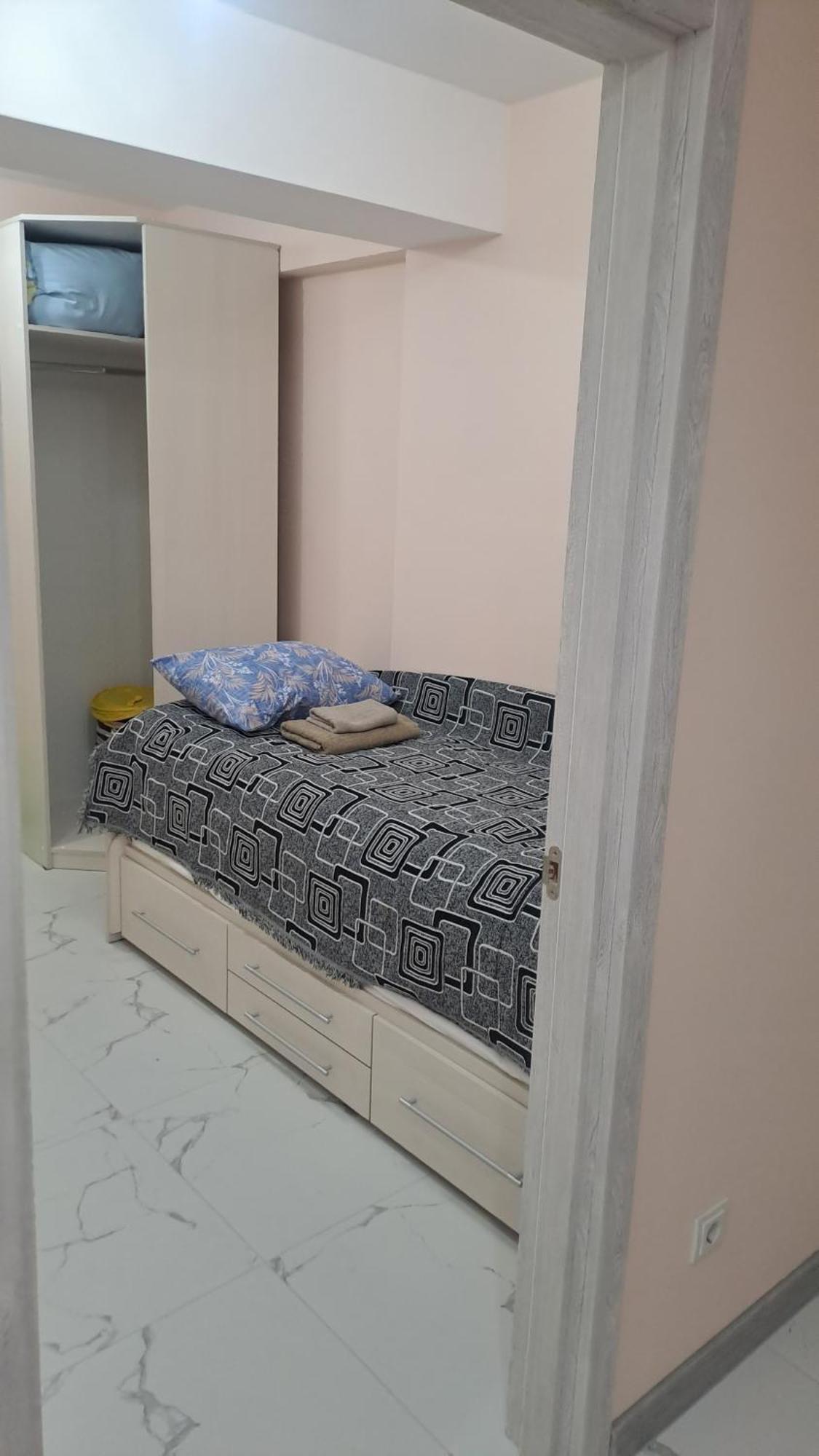 Аэропорт-Номера 24/24 . Apartment Chisinau Ruang foto