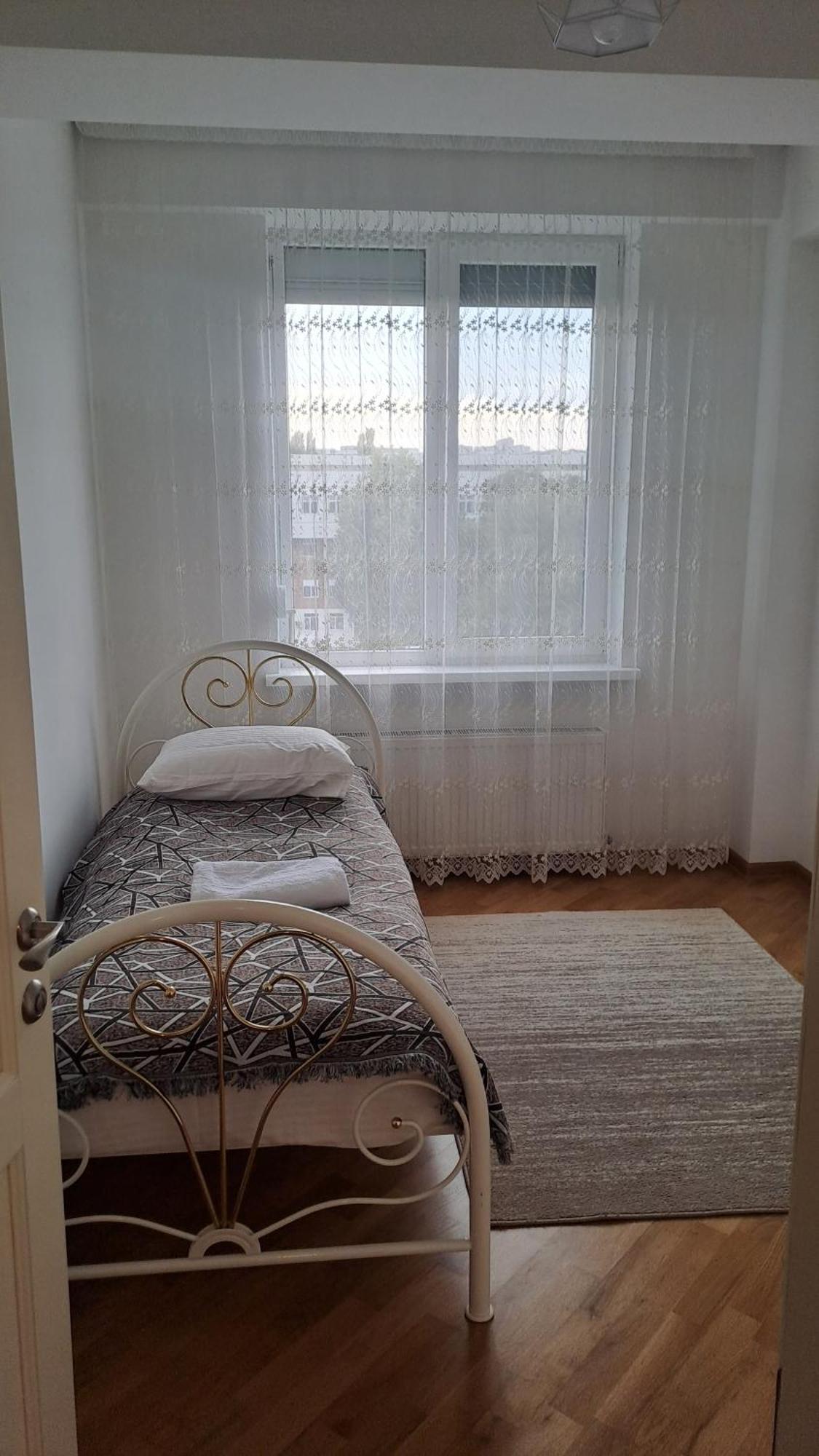 Аэропорт-Номера 24/24 . Apartment Chisinau Ruang foto